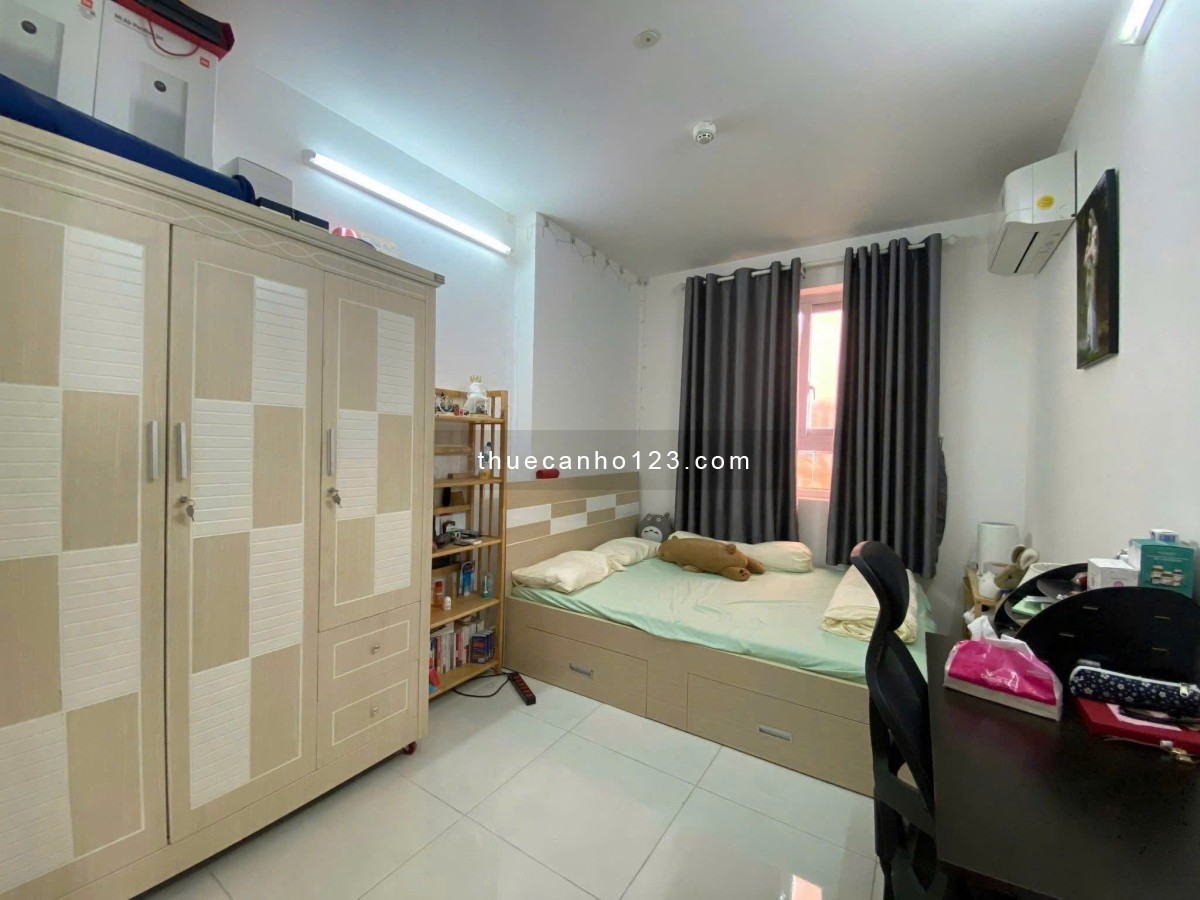 Giá 12tr/th, C/h Harmona, Trương Công Định, TB: 81m2, 2p ngủ, 2wc, Nội thất.