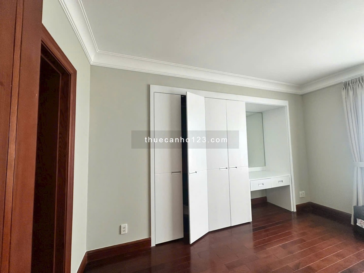 Cho thuê căn hộ Penthouse The Manor, lầu cao view đẹp, nhà mới giá chỉ 45 triệu/tháng