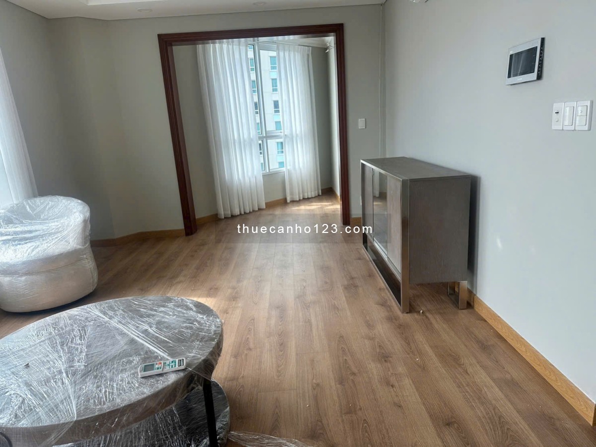 Cho thuê căn hộ Penthouse The Manor, lầu cao view đẹp, nhà mới giá chỉ 45 triệu/tháng