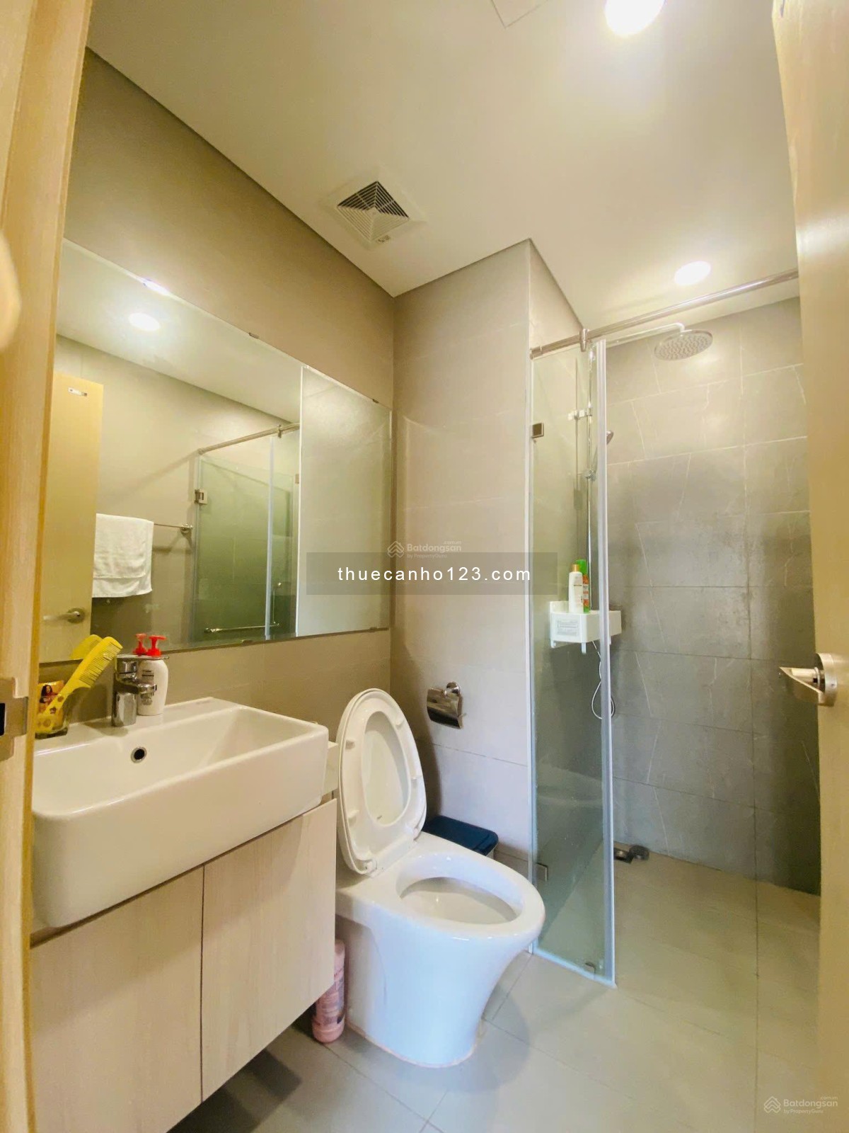 Cho thuê căn hộ The Dragon Castle 2PN full nội thất chỉ sách valli vào là ở