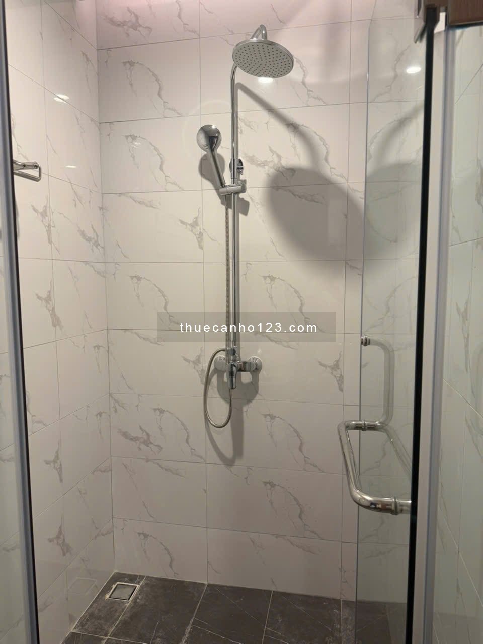 Cho thuê studio Icon40 – Bãi Cháy, full nội thất mới như hình