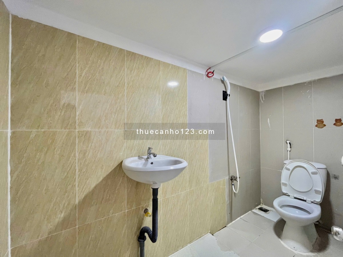 Trống phòng Duplex Tân Quy, Quận 7 Gần Khu Phú Mỹ Hưng và các trường Đại học