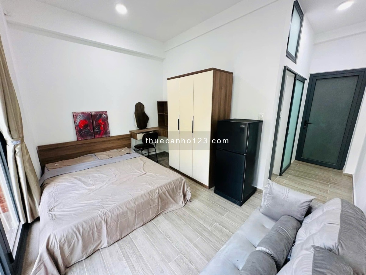 Dương Bá Trạc (Cư Xá Bình Minh) Q8 - Studio ban công, tách bếp. Ngay cầu Nguyễn Văn Cừ, cầu Rạch Ông