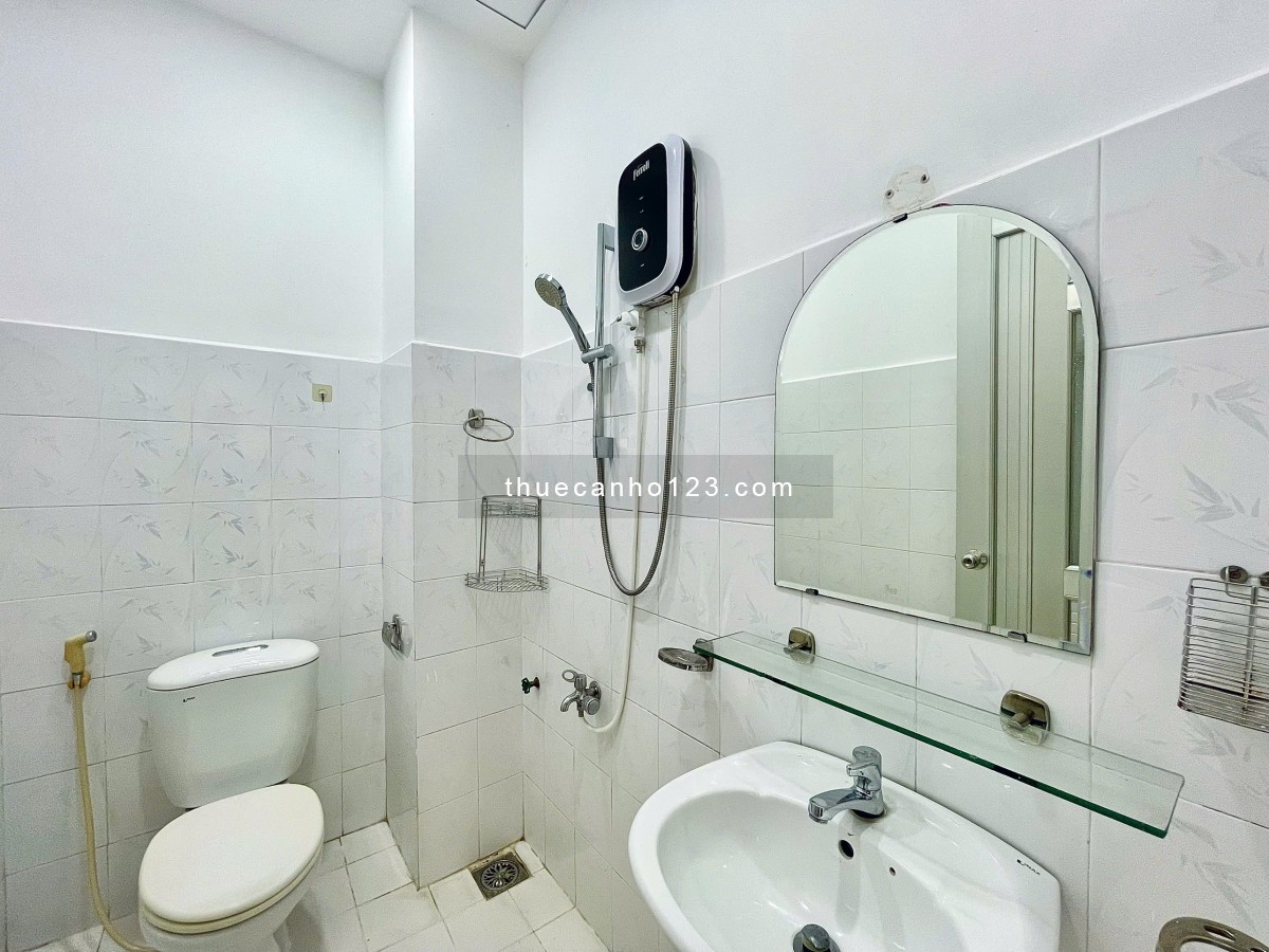 Căn hộ mới 100% ngay Hoàng Văn Thụ, Full nội thất, Cửa sổ thoáng