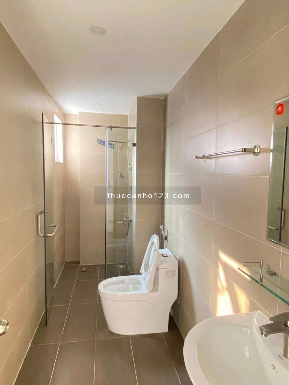 Căn 3p ngủ, 2wc có nội thất cơ bản Chung cư Âu cơ, Tân Phú  chỉ 12,5tr