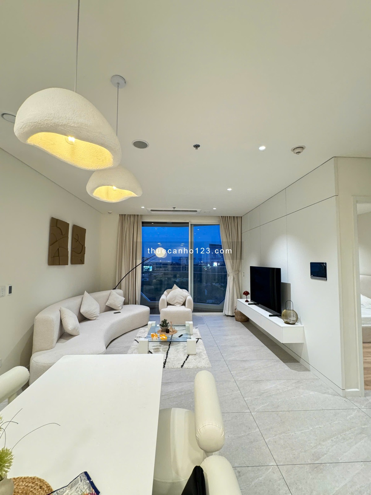 Trống sẵ3 Phòng ngủ đẹp như tranh, nội thất cao cấp-hiện đại, giá 90 triệu. tại Zeit River Thủ Thiêm