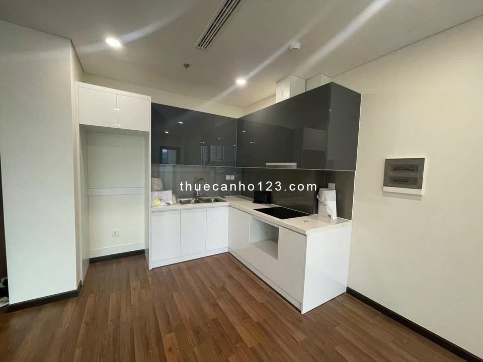 Cho thuê căn hộ Mipec 360 – 122 Xuân Thủy 70m², 2 phòng ngủ, 2 WC, 16 triệu/ tháng