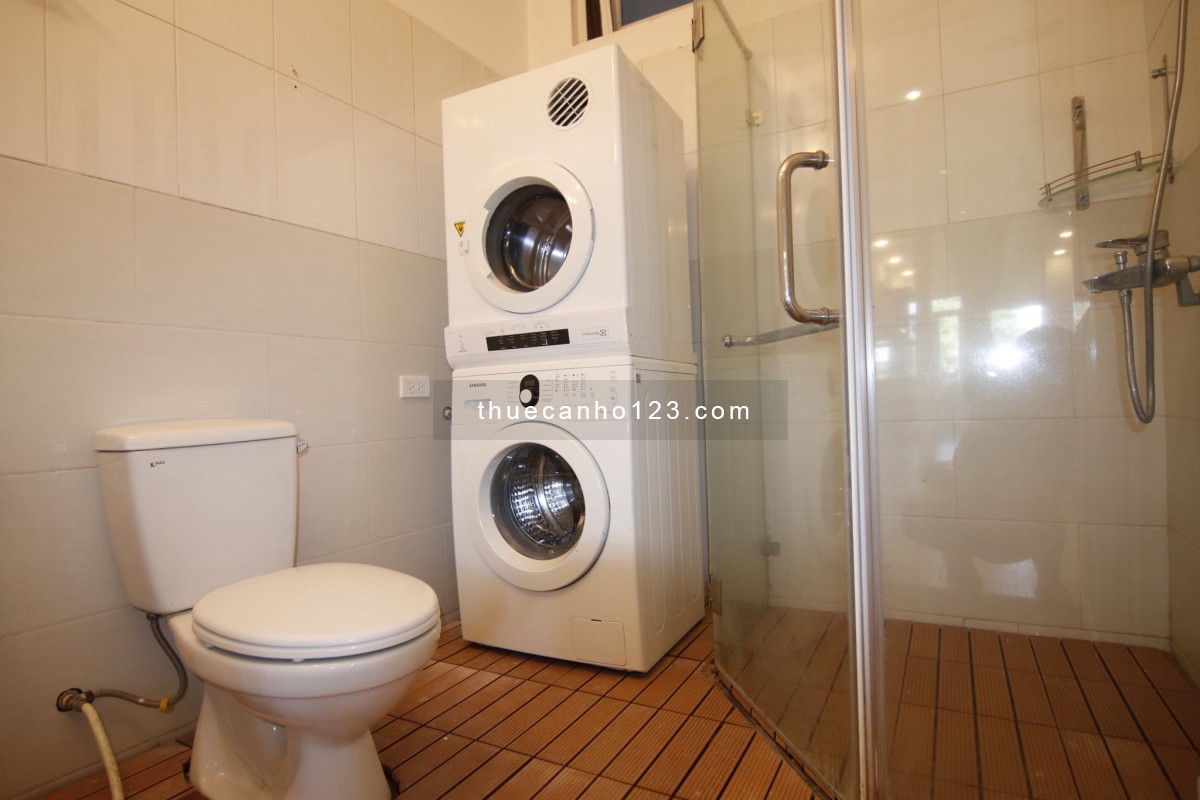 Cho thuê căn hộ 1 phòng ngủ + 1 khách cực đẹp ở Tây Hồ