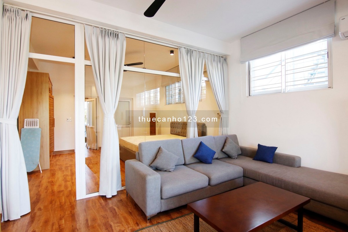 Cho thuê căn hộ 1 phòng ngủ + 1 khách cực đẹp ở Tây Hồ