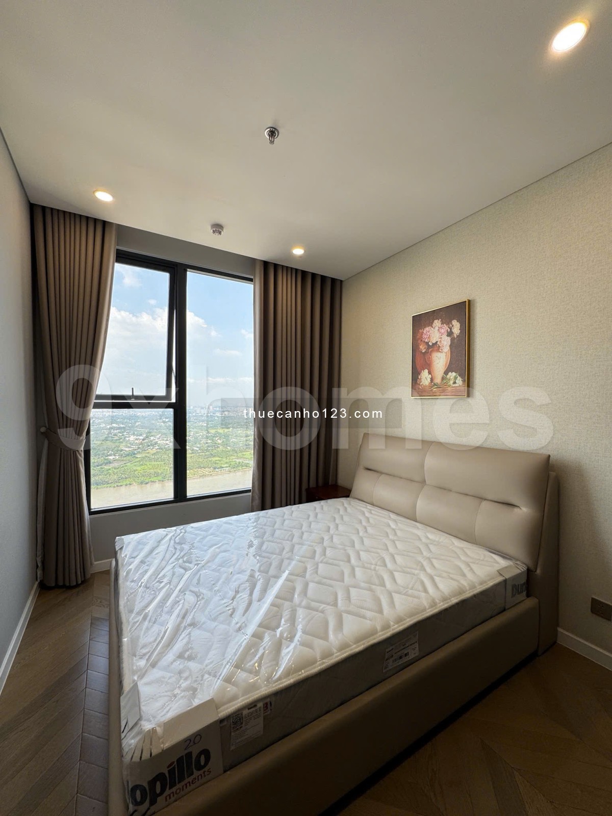 Cho thuê 2 phòng ngủ view sông chạm mắt, Nội thất đầy đủ hiện đại, giá 38triệu tại Lumiere Riverside