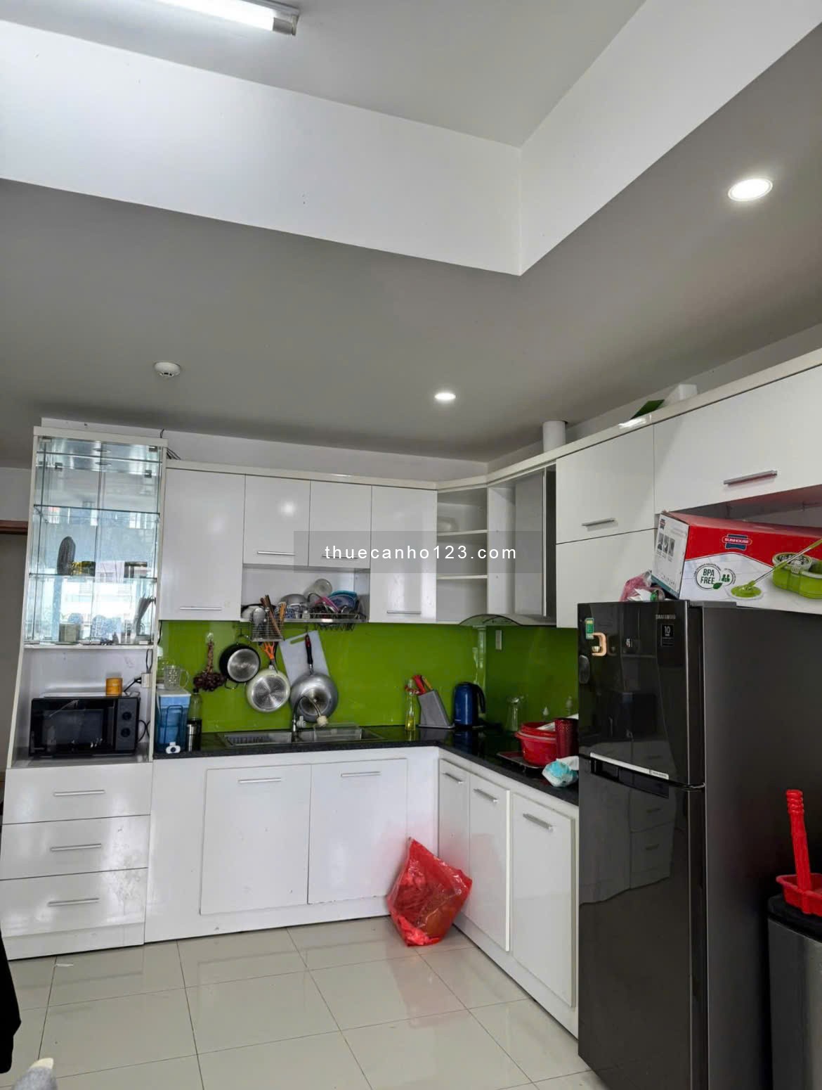 Carillon 1, Hoàng Hoa Thám, P13, TB, 77m2, 2PN, 2WC, Bancong, 13tr/th.