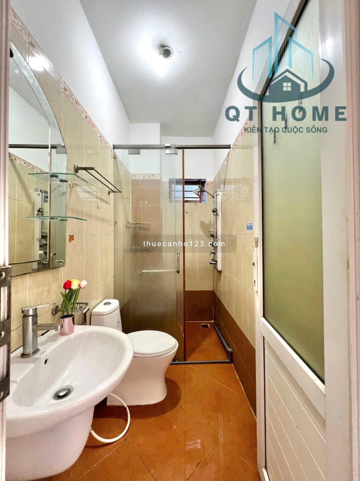 Cho thuê căn Studio Ban công ngay chân cầu Nguyễn Văn Cừ, gần Nowzone, Đh Sài Gòn, Đh Sư Phạm, Đh KH