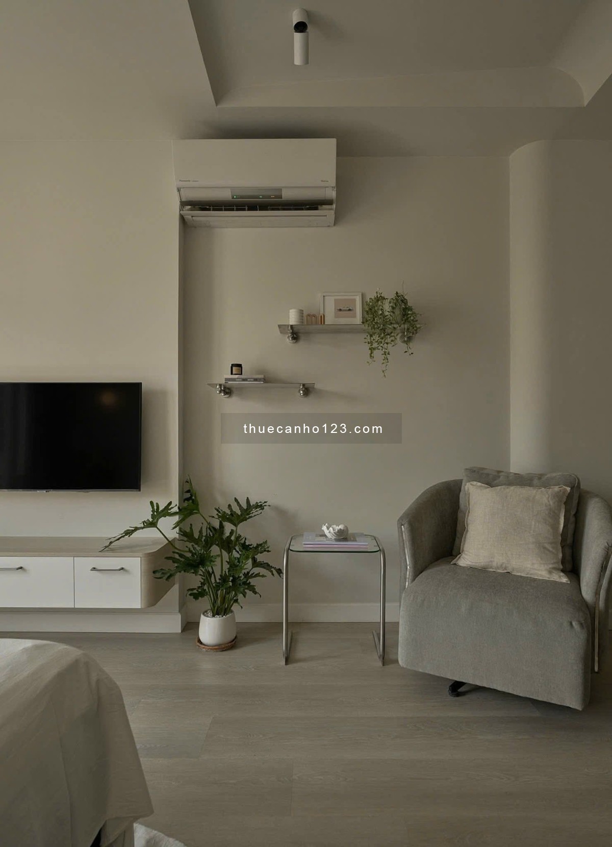 Cho thuê CHDV full nội thất có ban công nằm ở đường Cù Lao Q. Phú Nhuận