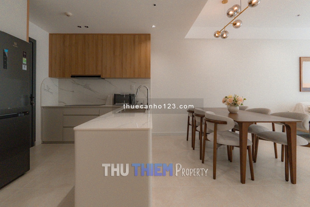 Nhà đẹp nhà sang, 2 phòng ngủ 93m2, Nội thất cao cấp, giá 40 triệu. tại Zeit River Thủ Thiêm