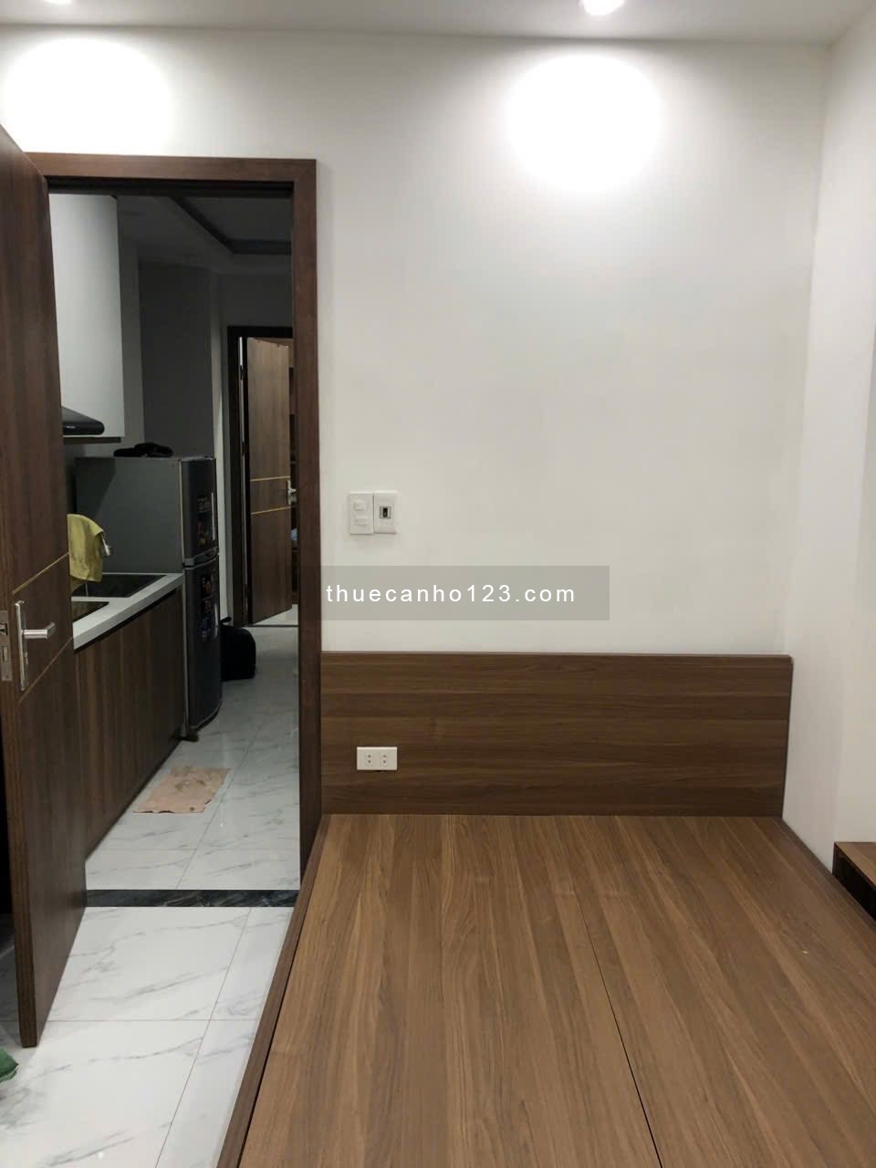 Cho thuê căn hộ 2N1K – 1194 Chùa Láng, Đống Đa