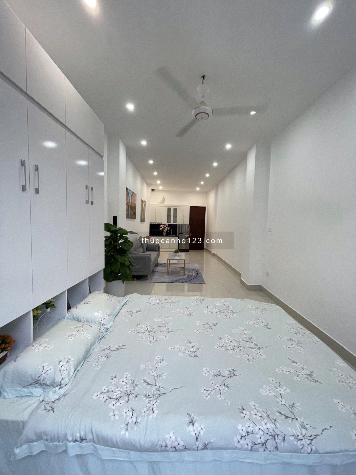 Cho thuê căn hộ studio – 135 Đội Cấn, Ba Đình