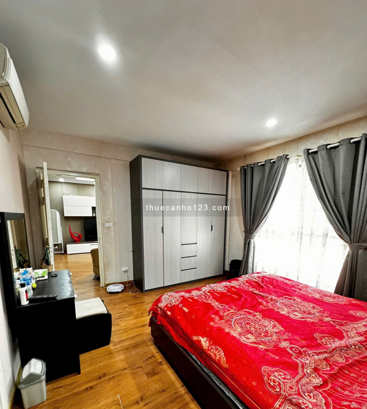 Cho thuê căn hộ 3 ngủ full đồ tại CC D2 Giảng Võ – Ba Đình