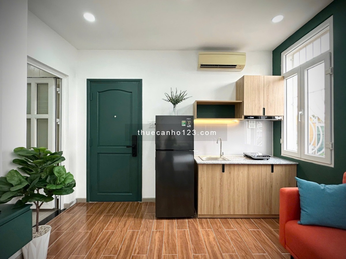 CĂN HỘ BAN CÔNG CỬA SỔ NGAY NGÃ TƯ BẢY HIỀN TÂN BÌNH GIÁP QUẬN 10