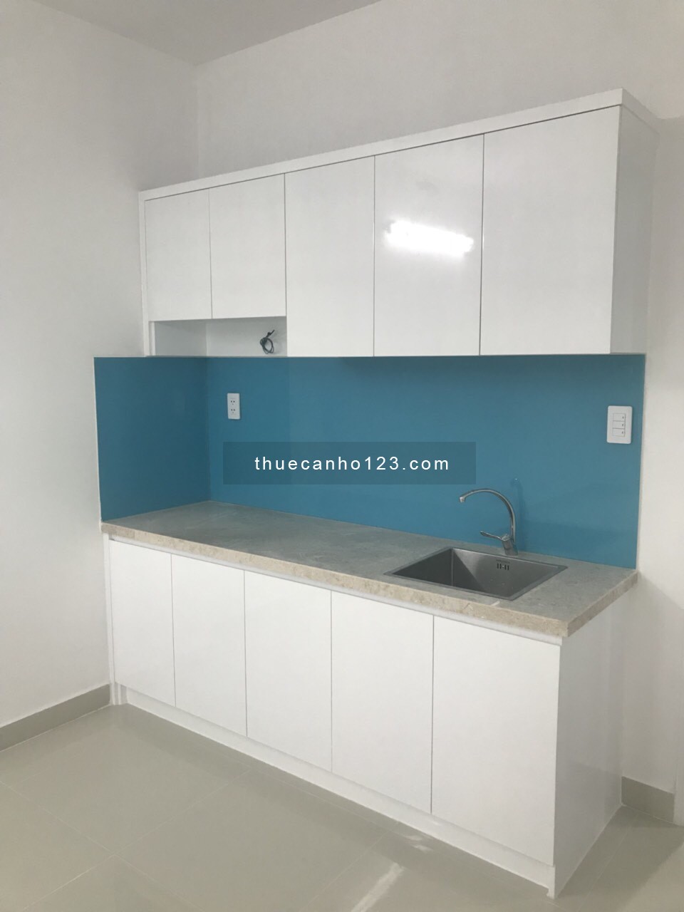 Cho thuê Officetel Florita Quận 7, nội thất cơ bản, nhà sạch sẽ, giá 9 triệu. LH: 0917 492 608