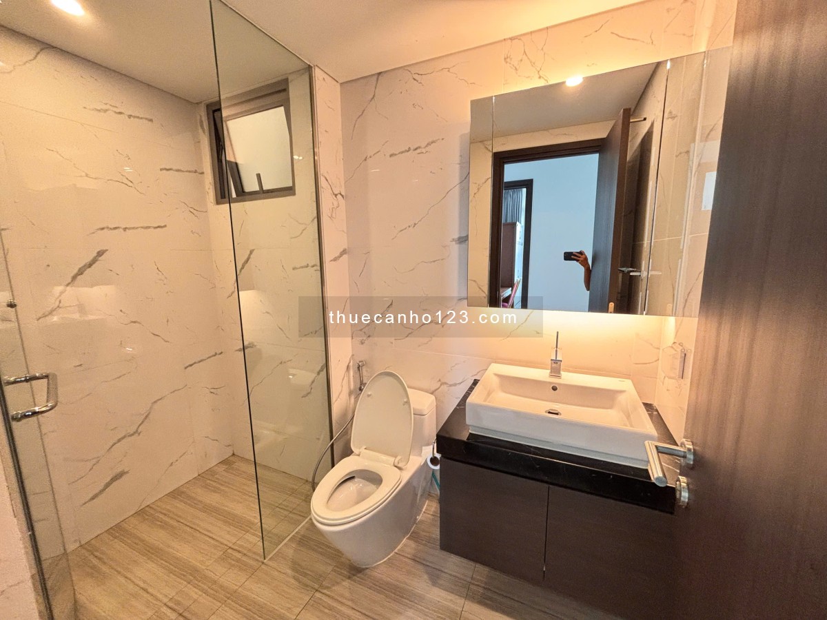 Cực hiếm, 2 phòng ngủ nội thất cơ bản 93m2, view cực kì thoáng và chill, giá 27 triệu. Empire City