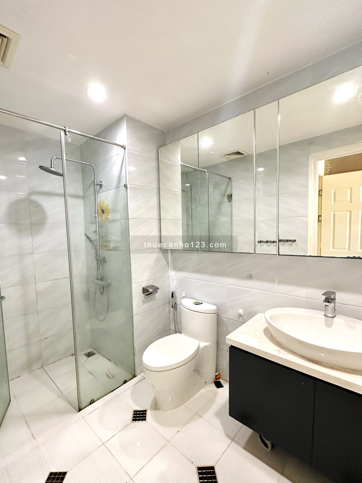 CHO THUÊ CĂN HỘ THE EVERRICH INFINITY QUẬN 5 - 110M2 - 3PN - GIÁ TỐT 25 TRIỆU/THÁNG