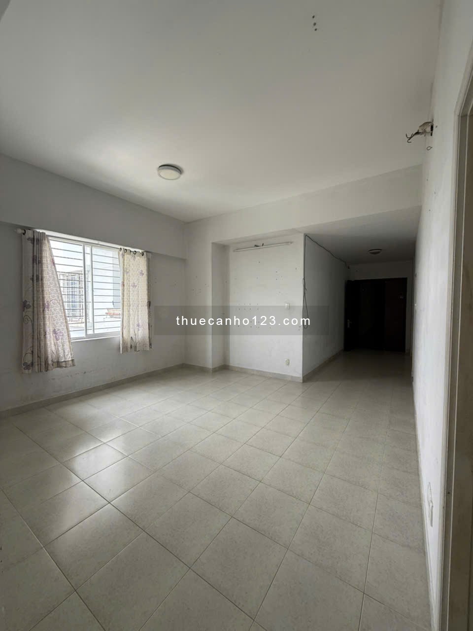 Cho thuê 3pn2wc 87m2 Phú Mỹ Thuận, giá thuê 5.5 triệu. LH: 090 6600 593 (THu)