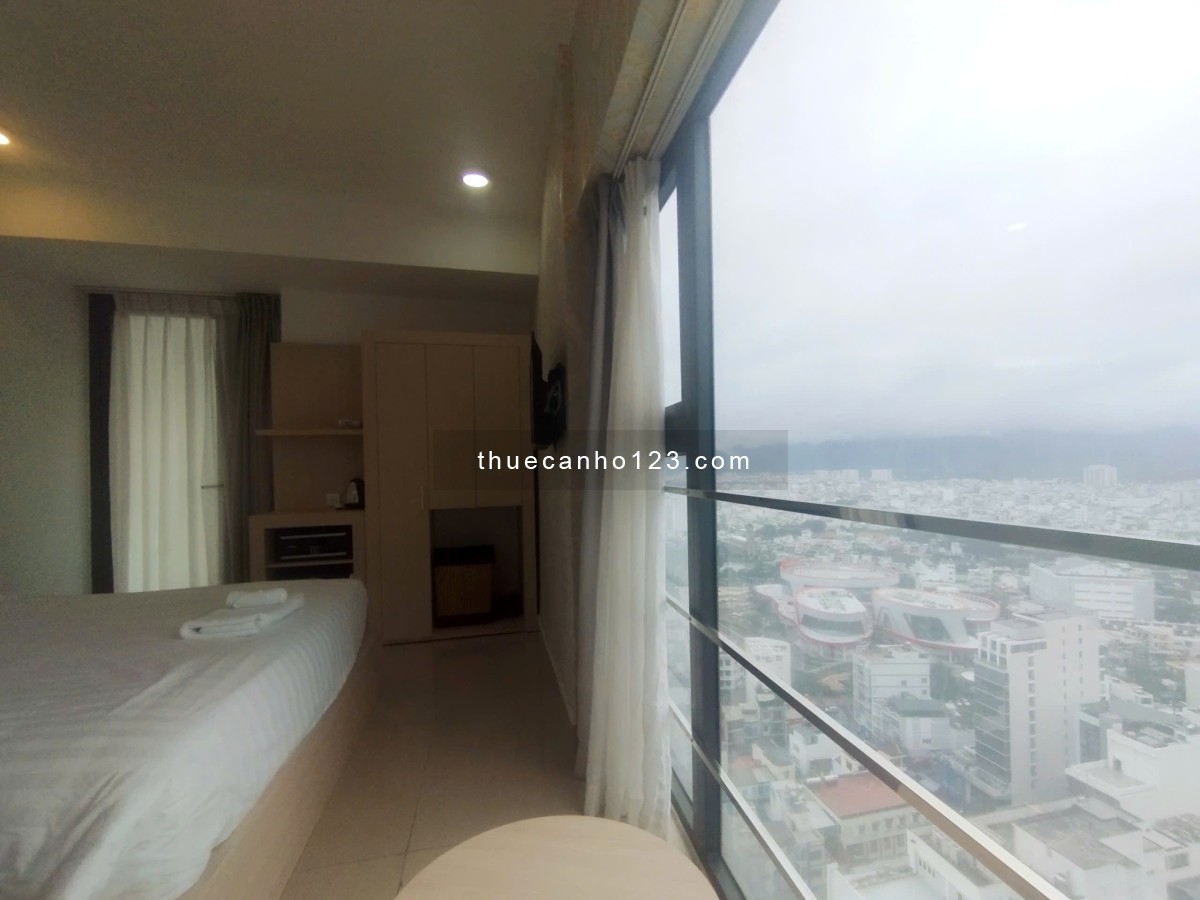 Phòng khách sạn Nha Trang view đẹp tầng cao cho thuê tháng gần chợ Đầm