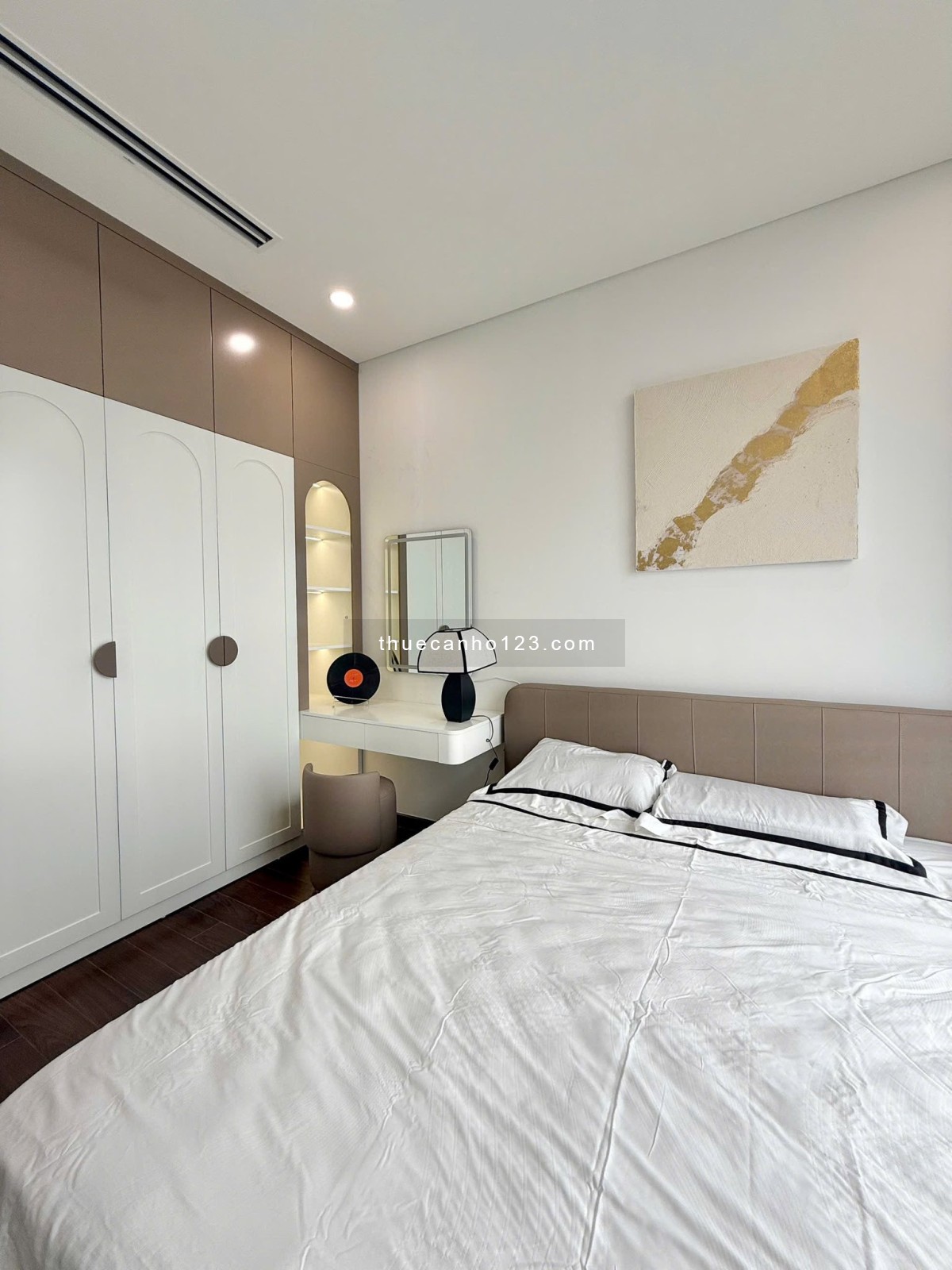 Cho thuê 1PN+1 Masteri B – view hồ