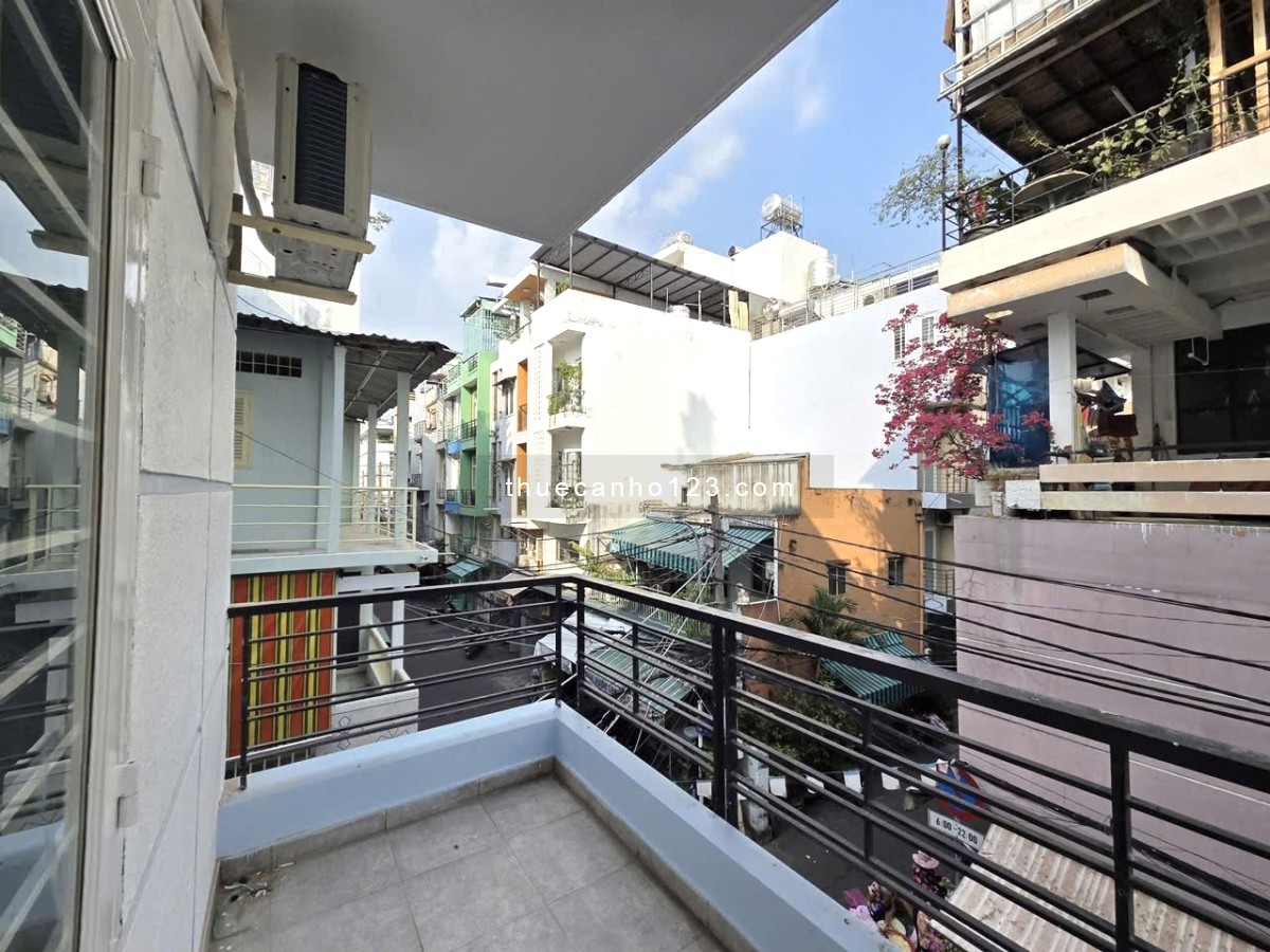 Cho thuê căn hộ 1PN Ban công Q4 gần cầu Ông Lãnh, cầu Calmette, cầu Kênh Tẻ, công viên Khánh Hội