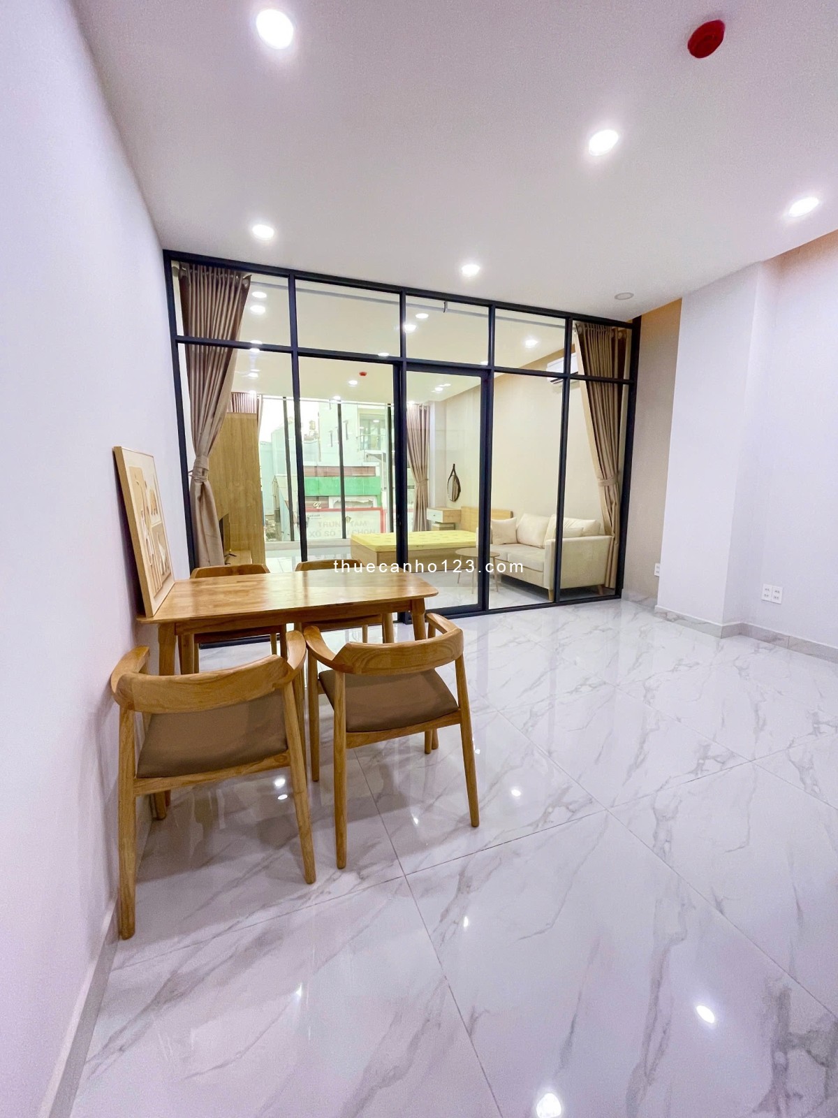 CHO THUÊ CĂN HỘ 1 PHÒNG NGỦ FULL NỘI THẤY NGAY NGÃ TƯ BẢY HIỀN QUẬN TÂN BÌNH