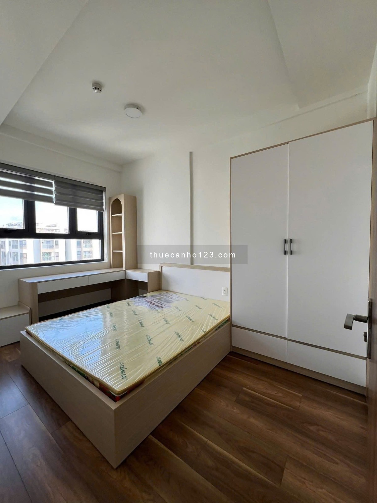 Chung cư cao cấp Sky Center 57m2 1PN, bang công thoáng giá 11.5tr/th full nội thất