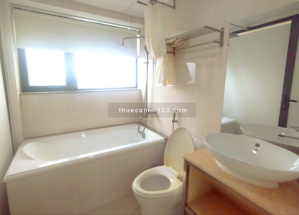 Phòng khách sạn Nha Trang view đẹp tầng cao cho thuê tháng gần chợ Đầm