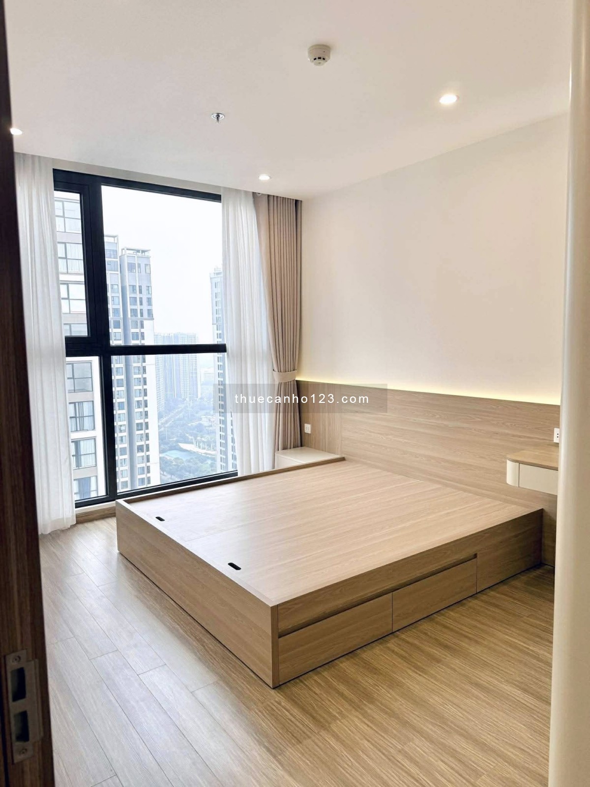 Cho thuê căn 2PN 2WC | 65m² Toà The Canopy