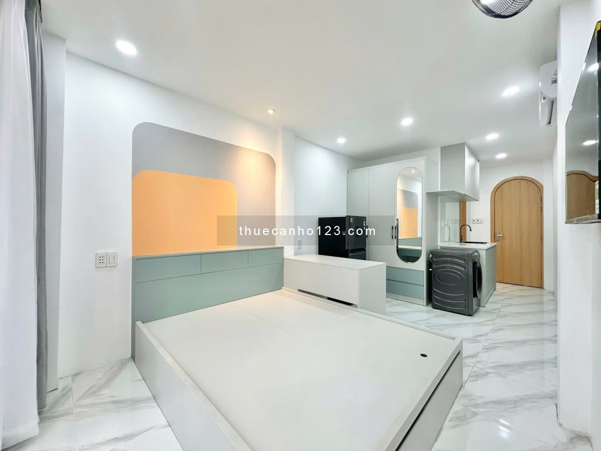 Căn hộ full nội thất ban công thoáng mới 100% ngay Phan Đăng Lưu giáp Quận 1,3 giá chỉ từ 7tr9