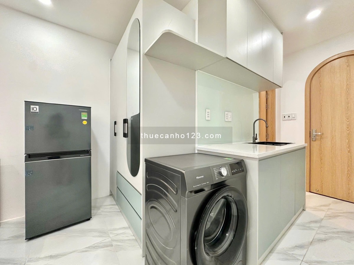 Căn hộ full nội thất ban công thoáng mới 100% ngay Phan Đăng Lưu giáp Quận 1,3 giá chỉ từ 7tr9