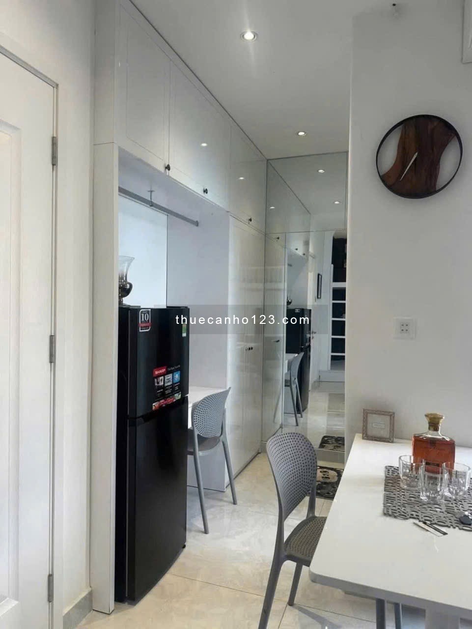 CHO THUÊ CĂN HỘ DUPLEX FULL NỘI THẤTNGAY NGÃ TƯ BẢY HIỀN QUẬN TÂN BÌNH