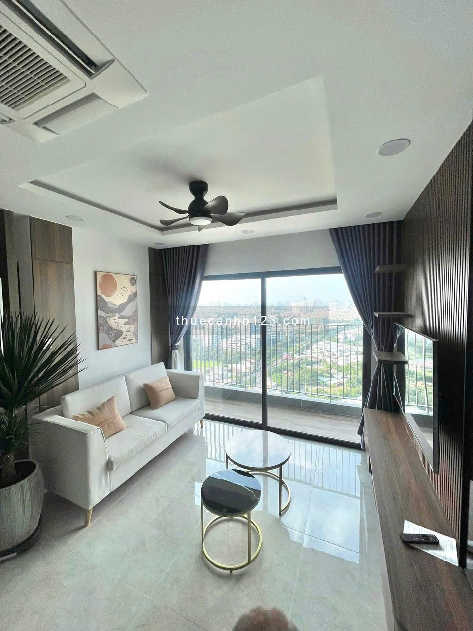 CCCC Everich Lê Đại Hành, P5, Quận 11: 105m2, 2p ngủ, NT mới, 21triệu