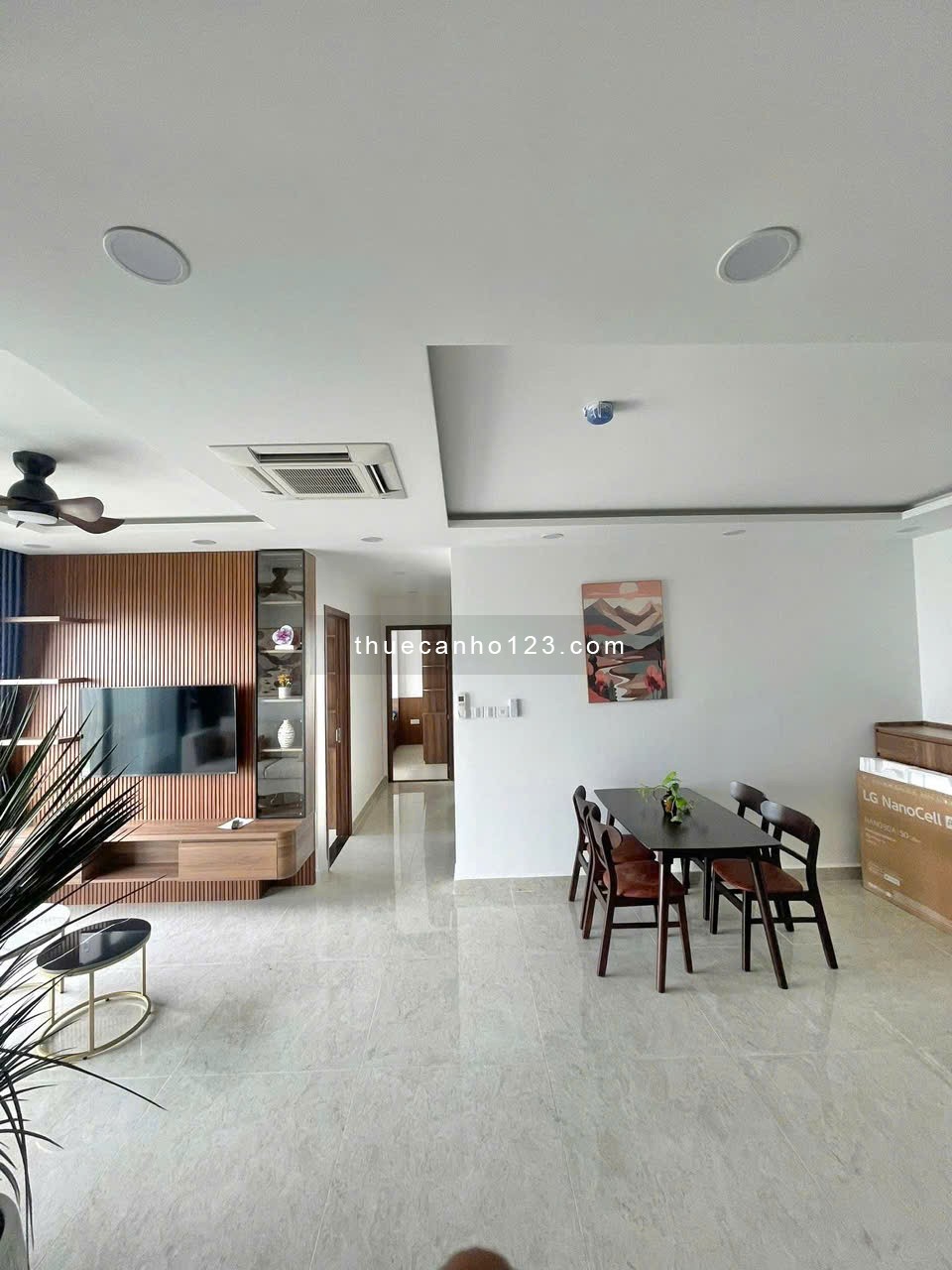 CCCC Everich Lê Đại Hành, P5, Quận 11: 105m2, 2p ngủ, NT mới, 21triệu