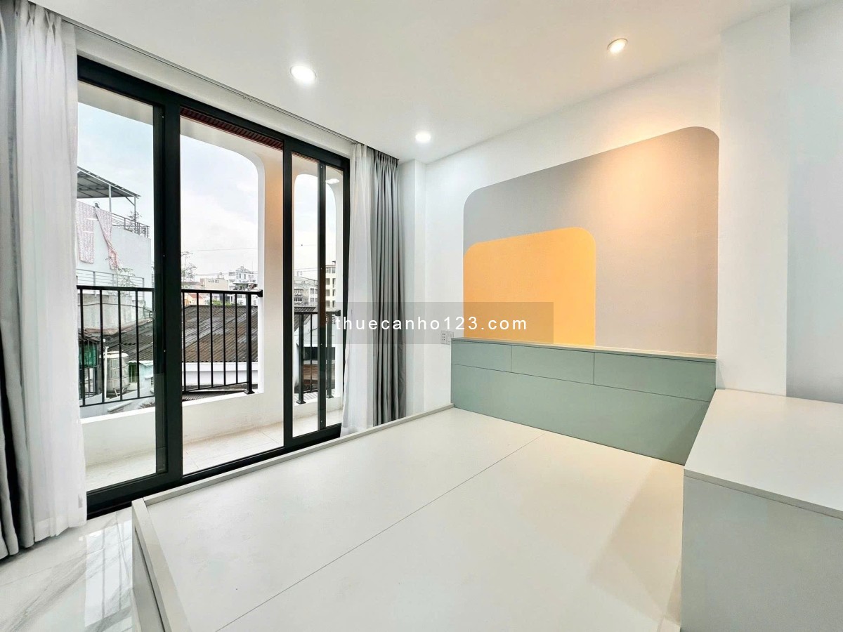 Cho thuê CHDV mới full nội thất có ban công ở đường Đỗ Tấn Phong