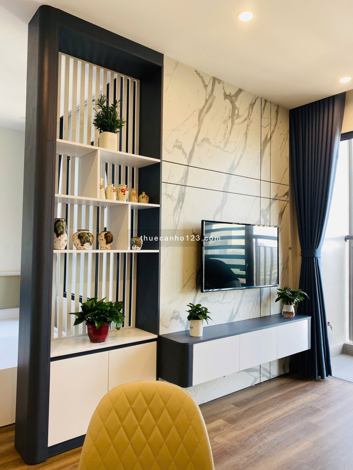 Cho thuê studio – full nội thất mới – ZR1 tầng 23