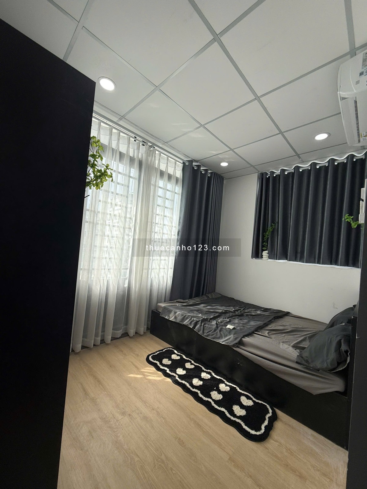 Căn hộ 1pn full nội thất ban công lớn gần sân bay, cv Hoàng Văn Thụ quận Tân Bình