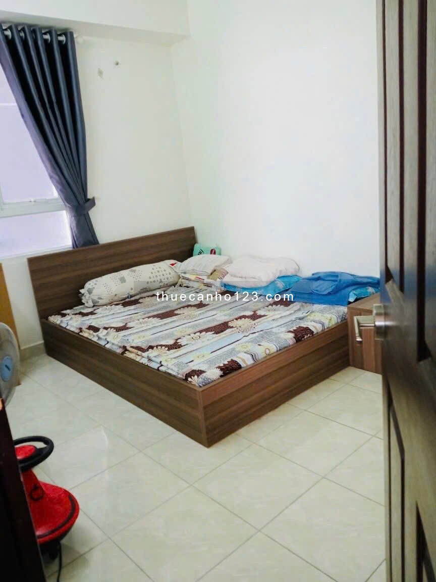 Chung cư Phú Thạnh, Nguyễn Sơn, TP: 70m2, 2p ngủ, 8tr5, nội thất