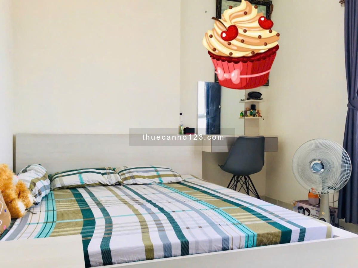 Chung cư Phú Thạnh, Nguyễn Sơn, TP: 70m2, 2p ngủ, 8tr5, nội thất