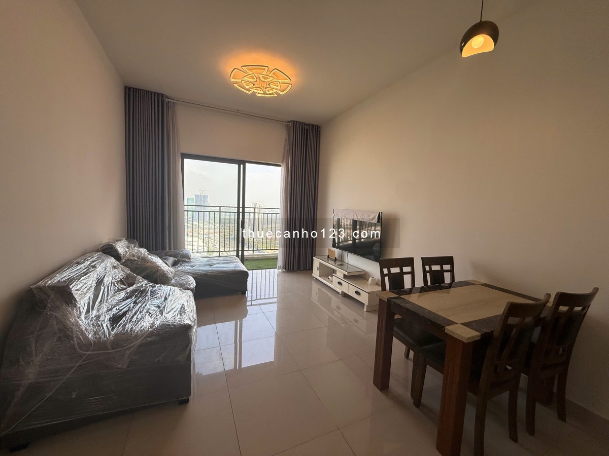 Trống sẵn căn 3 phòng ngủ 89m2, giá ỐC 20 triệu, nội thất đầy đủ. Giá 20 triệu. tại The Sun Avenue