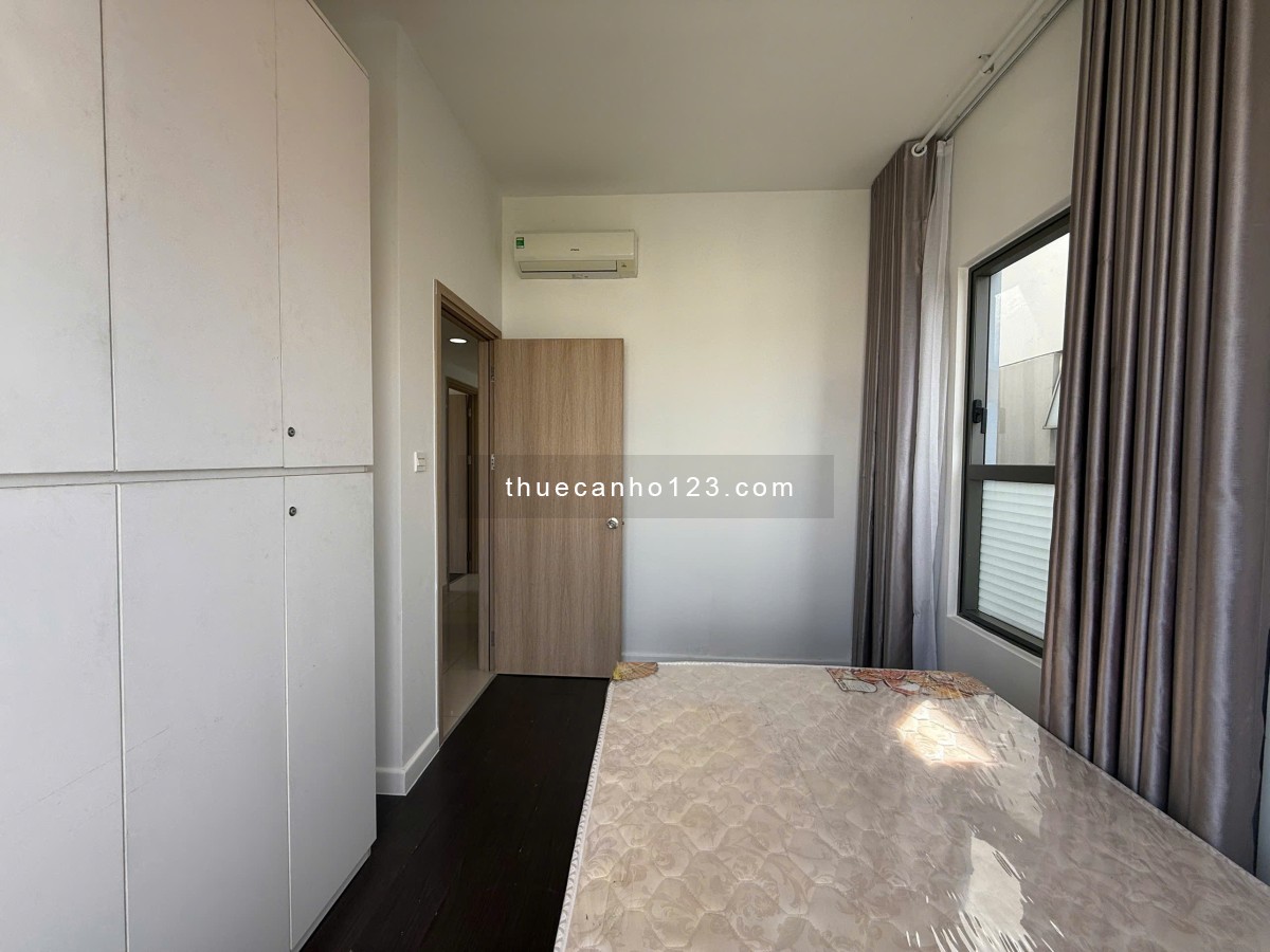 Trống sẵn căn 3 phòng ngủ 89m2, giá ỐC 20 triệu, nội thất đầy đủ. Giá 20 triệu. tại The Sun Avenue