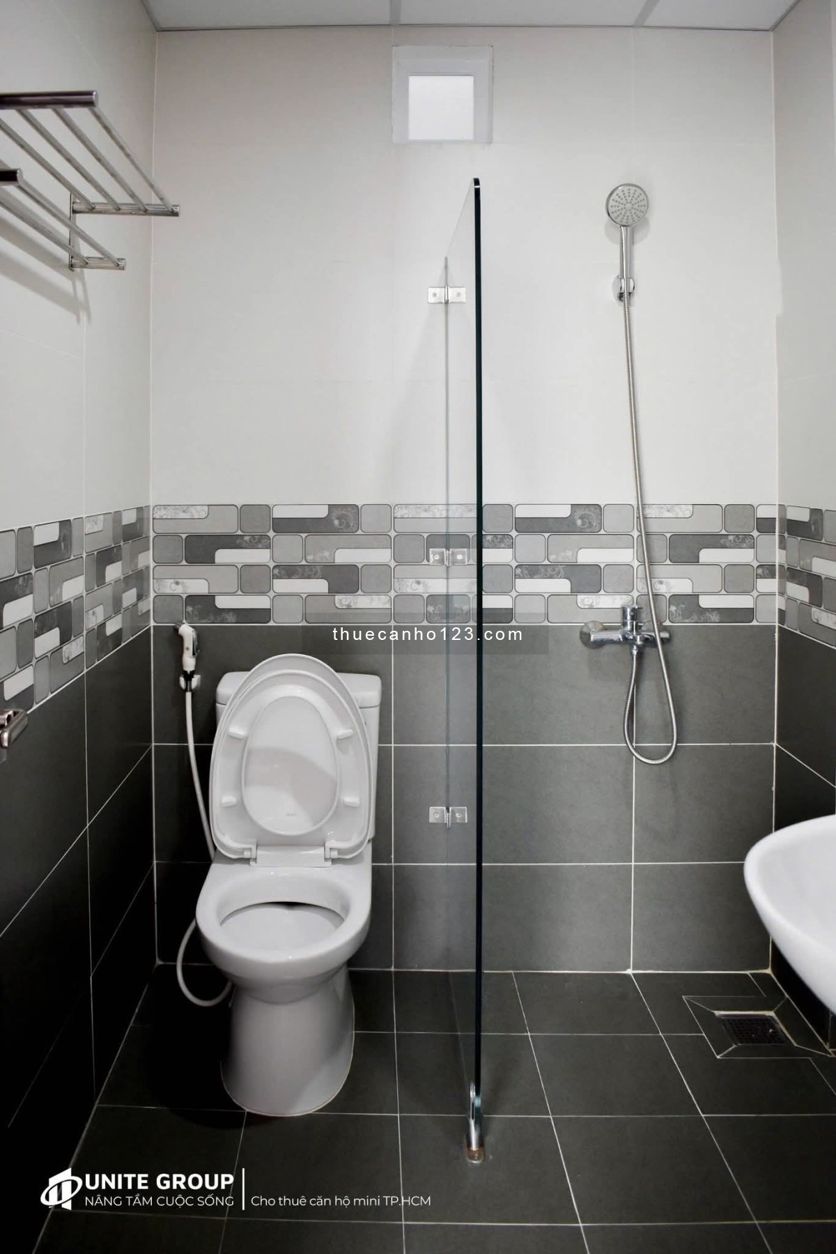 Cho thuê CHDV full nội thất ban công ở đường Nguyễn Kiệm Q. Phú Nhuận