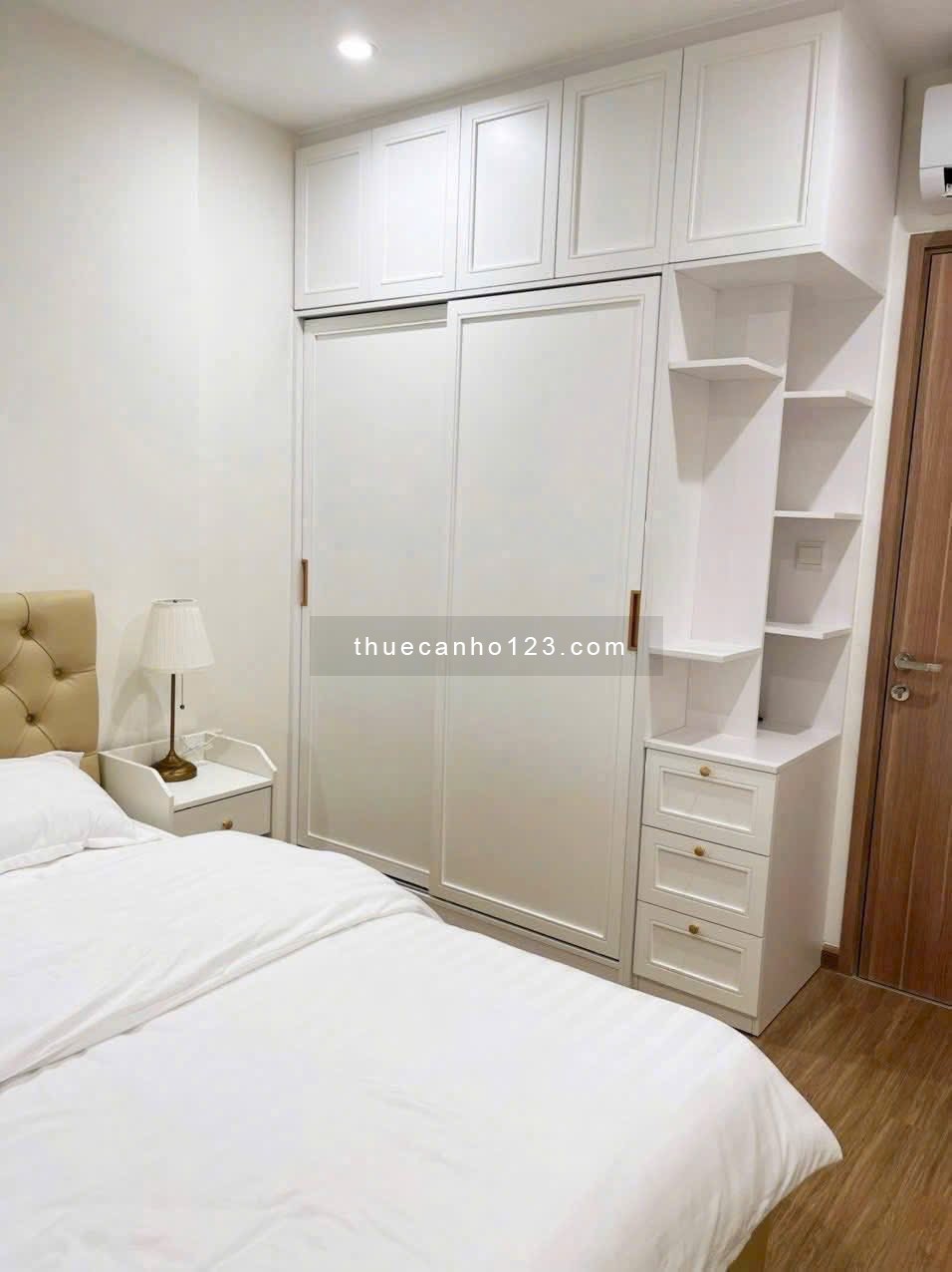 Siêu phẩm 1PN+ full nội thất – S702 Vinhomes Grand Park
