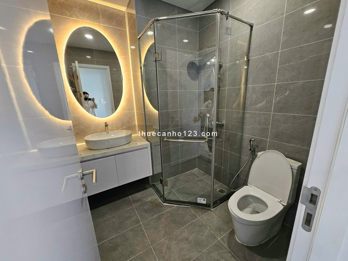 Cho thuê căn hộ BRG Diamond Residence 25 Lê Văn Lương 64m, 2 ngủ full đồ 20 triệu/tháng