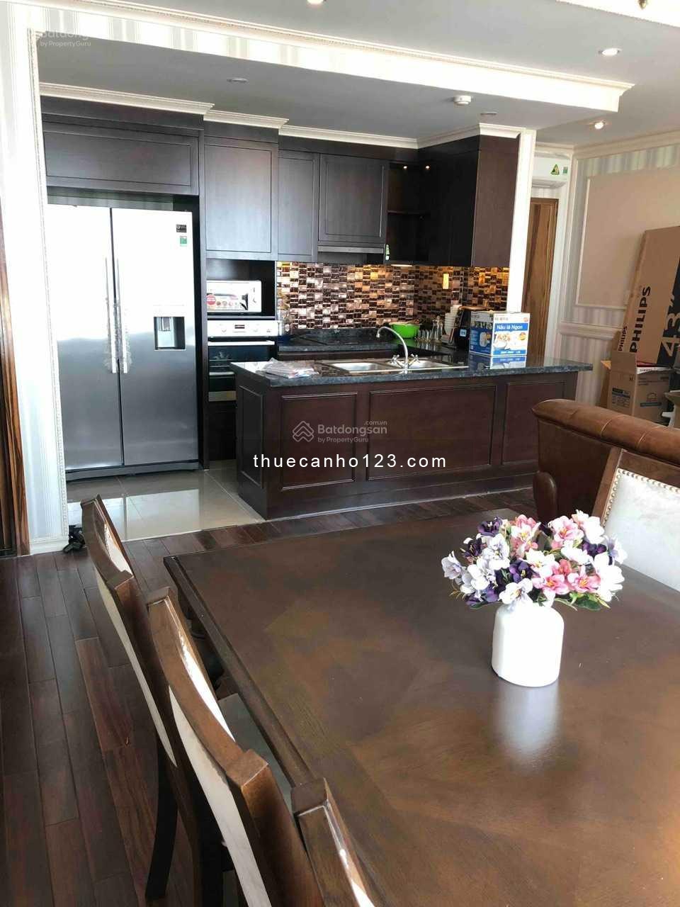 Cho thuê căn góc 3PN2WC 98m2 Leman Luxury Quận 3, lầu cao view đẹp