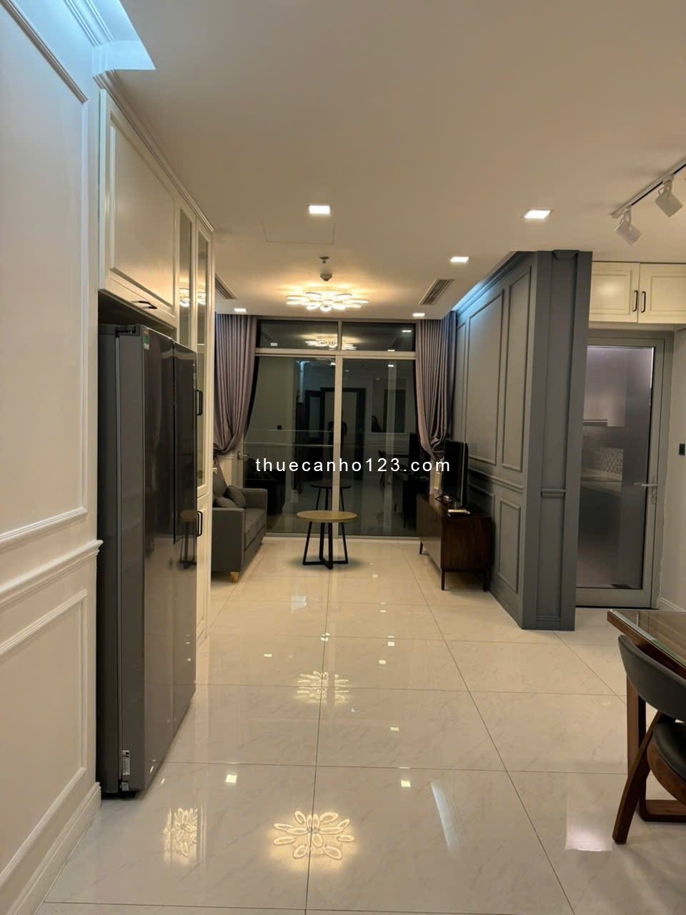 Vinhomes Central Park – cho thuê căn 2PN 2WC, khu Park, 28 triệu/tháng